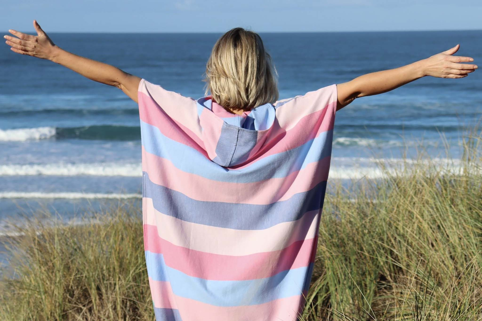 flow-long-poncho-pink-purple-blue-2048x2048px.png?crop=center&height ...