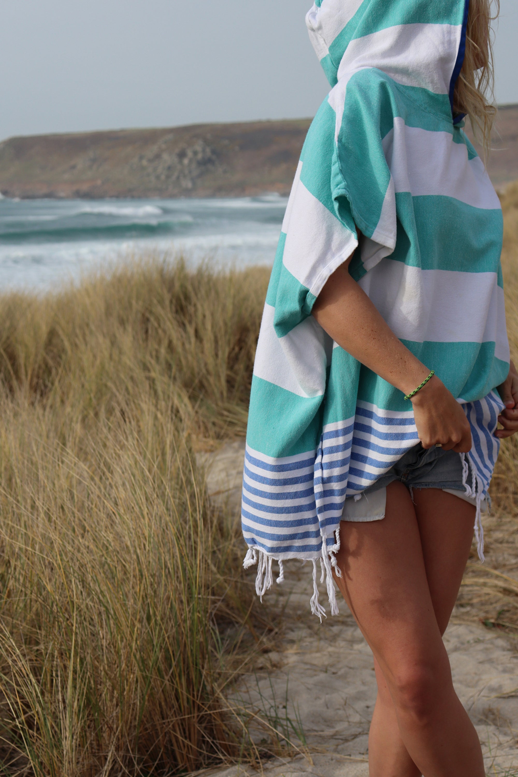 Tides Shortie Poncho - Sea Green/Blue